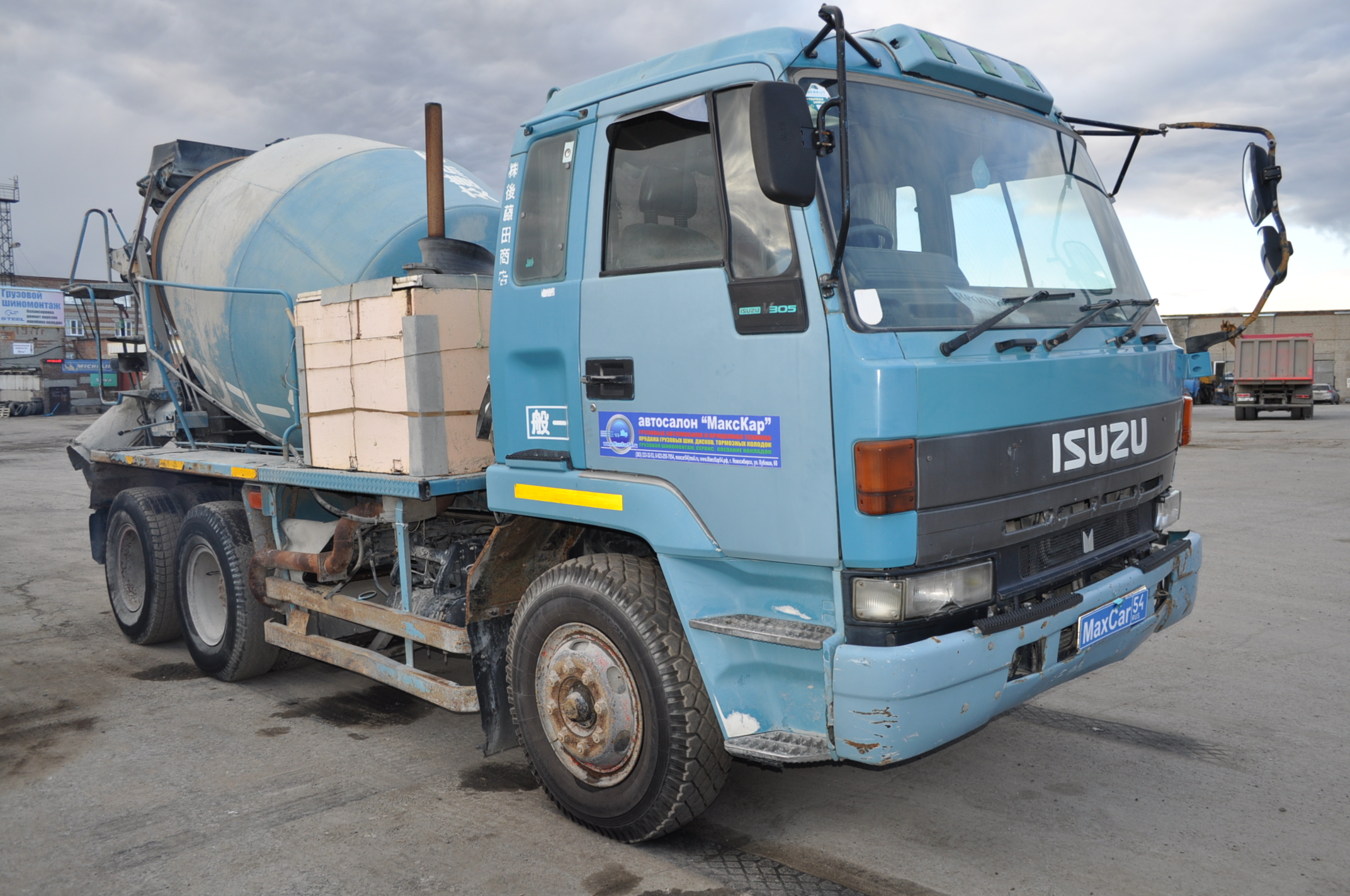 Миксер Isuzu v-305