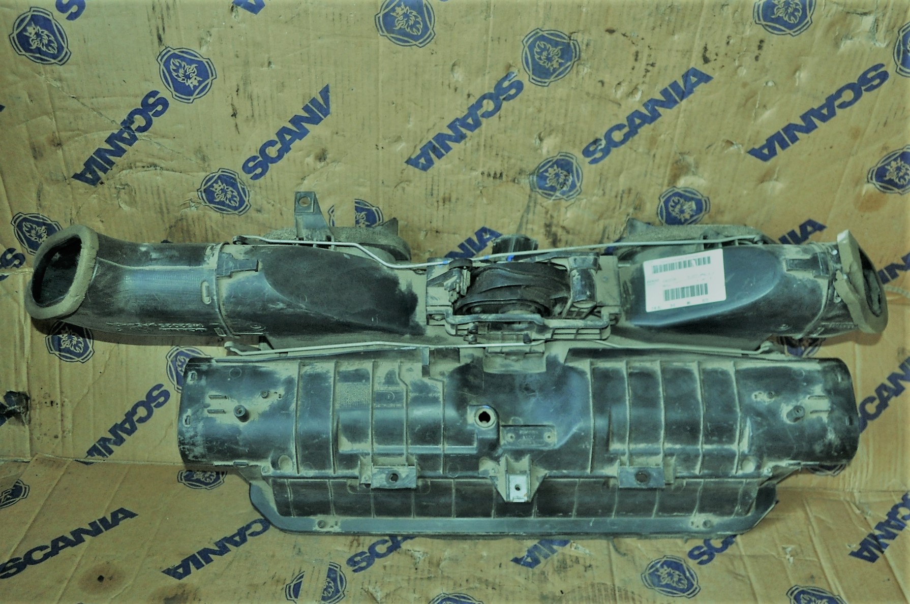 Корпус воздушной заслонки в сборе SCANIA 5 серии